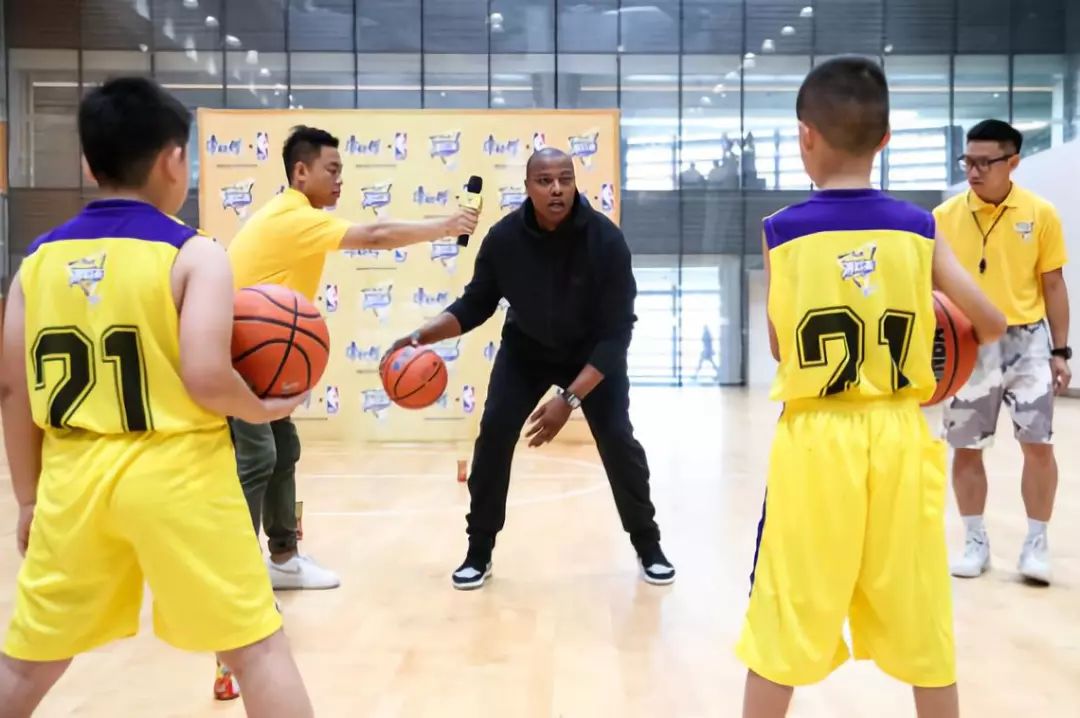  篮球公益行点燃山区孩童梦想