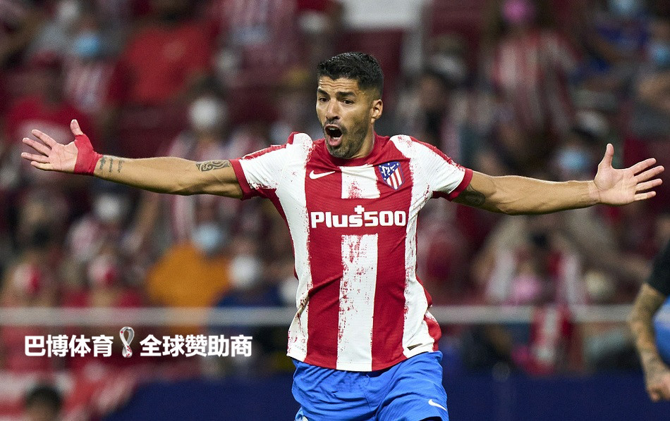  乌拉圭锋霸苏亚雷斯西甲梅开二度