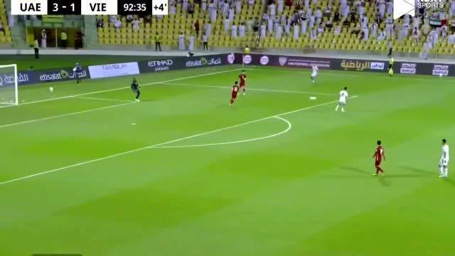  快攻反击行云流水打出团队风采