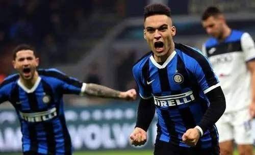 帕尔马青年军敢拼,虽败犹荣获掌声